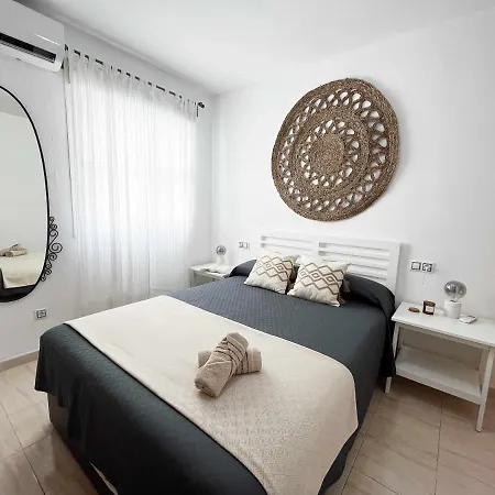 Sunlit Casa Bonita With Free Parking Apartment Malaga